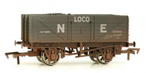 7 Plank Wagon NE Loco Coal Weathered