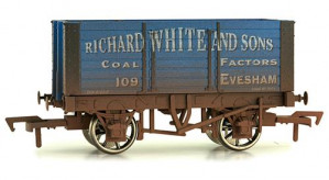 7 Plank Wagon 9ft Wheelbase Richard White Weathered